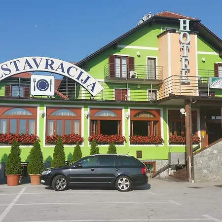 Roskar Hotel