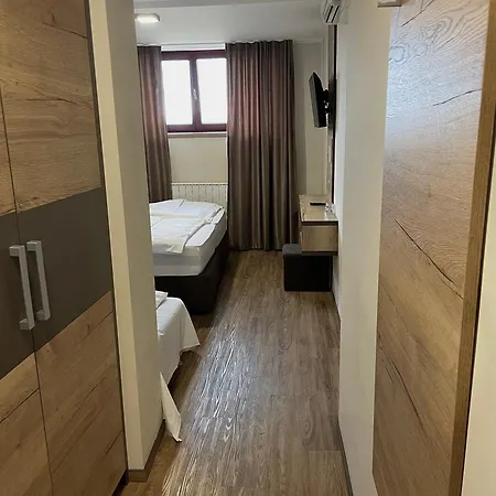 Hotel Roskar 3*