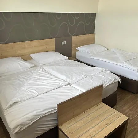 Roskar Hotel 3*